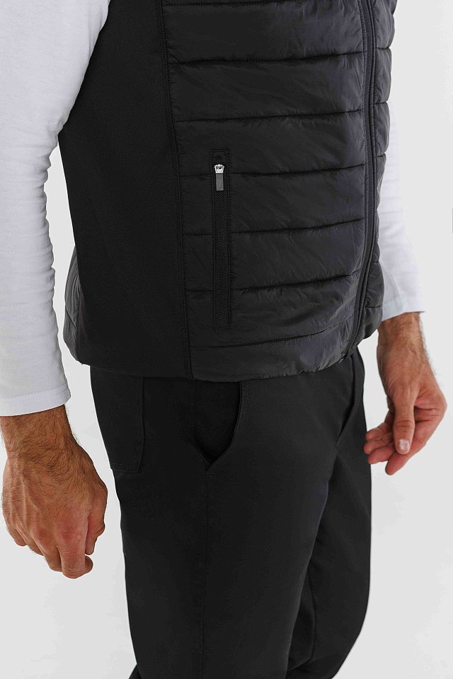 Жилет КОТПРОФИ СТРИТ (KOTPROFI STREET) стеганый с капюшоном черный - upload/resize_cache/iblock/0cc/42f0sd53b5eianduzll6yxo0qzc0kp6e/640_1002_1821712164bebe8964a3cb4f91f48bb72/11