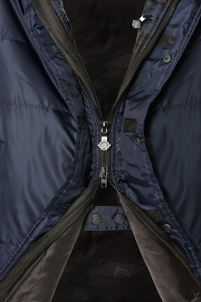 Куртка VeyGar (ВЕЙГЕР) утепленная cо световозвращающими полосами, тк.Оксфорд т.синяя/черная - upload/resize_cache/iblock/113/k49ugvwncs7x1f7hlla8amjg1ptlsvc1/640_1002_1821712164bebe8964a3cb4f91f48bb72/kurtka_veygar_zimnyaya_s_svp_093A4420