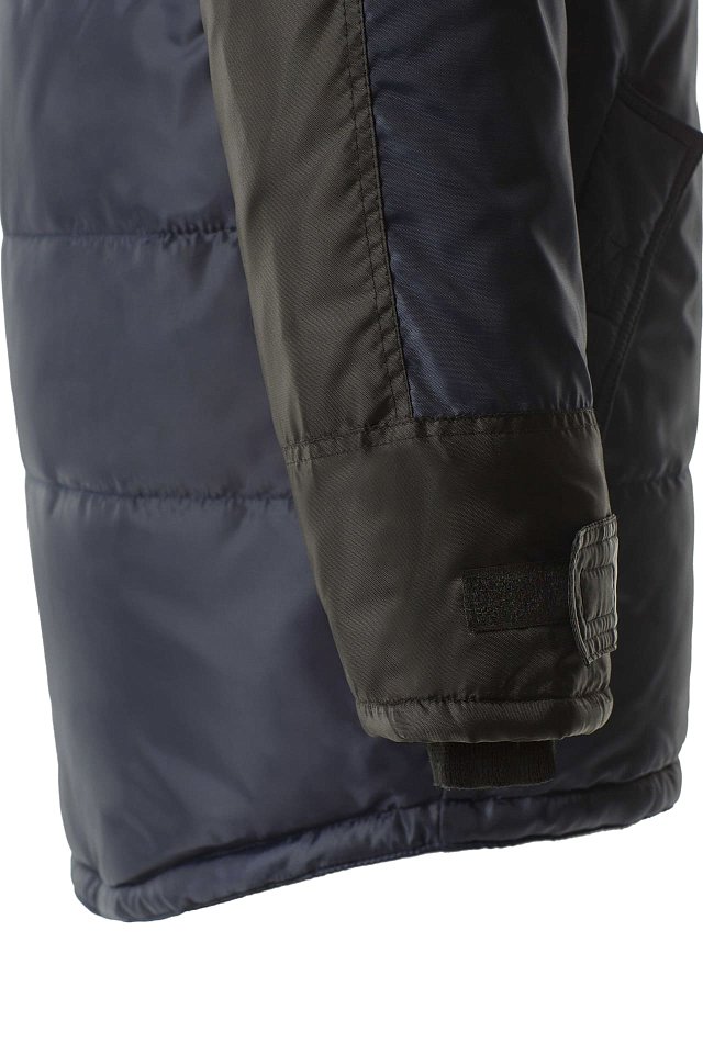 Куртка VeyGar (ВЕЙГЕР) утепленная cо световозвращающими полосами, тк.Оксфорд т.синяя/черная - upload/resize_cache/iblock/4b8/b6ufja1ey6wdfkzqmw3g9i1ra2bkwvl0/640_1002_1821712164bebe8964a3cb4f91f48bb72/kurtka_veygar_zimnyaya_s_svp_093A4088