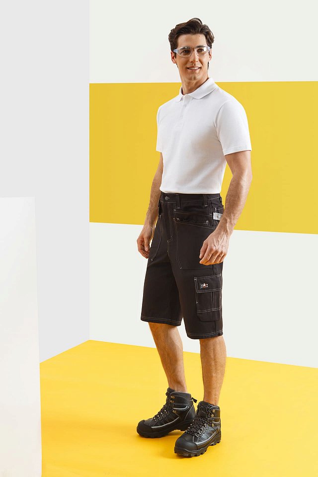 Шорты «Union Space» (ЮНИОНСПЕЙС) черные - upload/resize_cache/iblock/4c6/640_1002_1821712164bebe8964a3cb4f91f48bb72/shorty_unionspace_chernye_lookbook220169