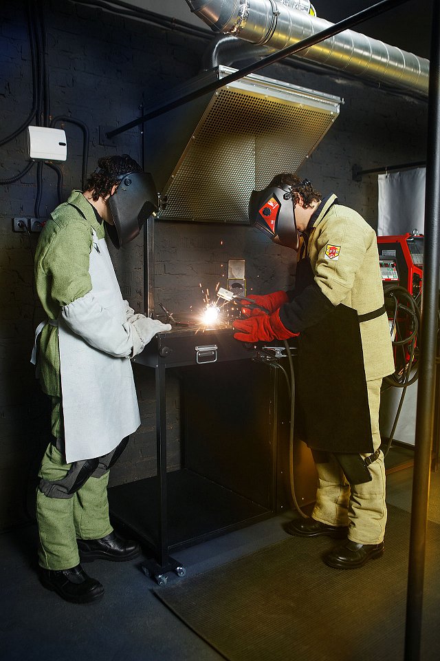 Маска сварщика хамелеон ВЕЛДЕР Ф6 (WELDER) черная - upload/resize_cache/iblock/5aa/9ry4gz9dy5d4fsw0ribvbop5z6ae9nlw/640_1002_1821712164bebe8964a3cb4f91f48bb72/Svarka_23_12_240123_1280x1920