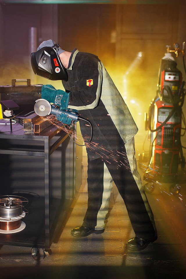 Краги спилковые ДИГГЕР+ - upload/resize_cache/iblock/70f/1in9r0gmy3q9wja27yjnkpay8xfztavt/640_1002_1821712164bebe8964a3cb4f91f48bb72/Svarka_23_12_240658_1280x1920