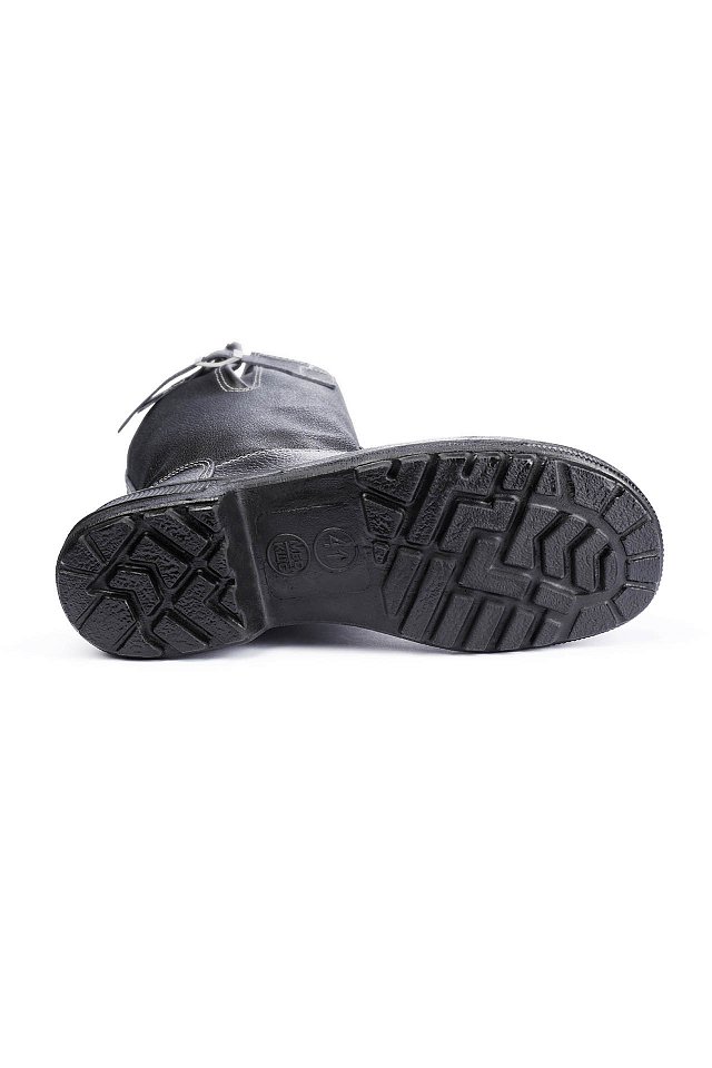 Сапоги МОНТАЖНЫЕ комбинированные юфть/кирза с металлическим подноском утепленные артикул 105 1 МП Уиск МИНПРОМТОРГ черные - upload/resize_cache/iblock/7a1/3hnqfho4wmorarkt8k4aq9ro7jrvorkq/640_1002_1821712164bebe8964a3cb4f91f48bb72/YARS18178_MG_2706_1280x1920