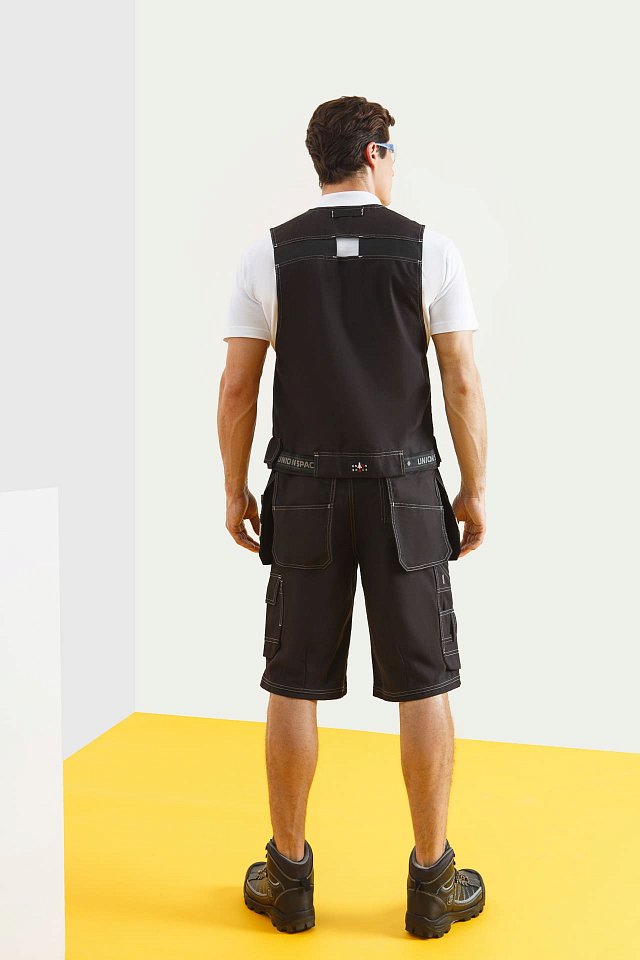 Шорты «Union Space» (ЮНИОНСПЕЙС) черные - upload/resize_cache/iblock/7e4/640_1002_1821712164bebe8964a3cb4f91f48bb72/shorty_unionspace_chernye_lookbook220188