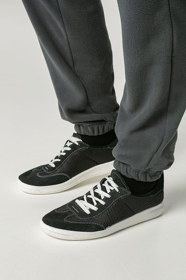 Кроссовки LONGSTEP черные - upload/resize_cache/iblock/95c/u22n2wo8f3w1970oq3kw0eajlgbi4xt9/640_1002_1821712164bebe8964a3cb4f91f48bb72/1