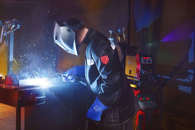 Краги спилковые ЛЮКС синие - upload/resize_cache/iblock/caf/zodr0vffotjokxlnwy9tddwikudhfwm9/640_1002_1821712164bebe8964a3cb4f91f48bb72/Svarka_23_12_241587_1280x1920