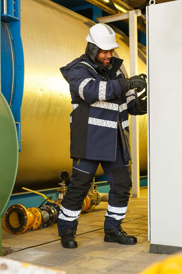 Брюки YURINOX MAX утепленные т.синие/черные - upload/resize_cache/iblock/d18/3b0uxqs13pk2qfmu1qmd3p28eanrfoot/640_1002_1821712164bebe8964a3cb4f91f48bb72/compressio_14