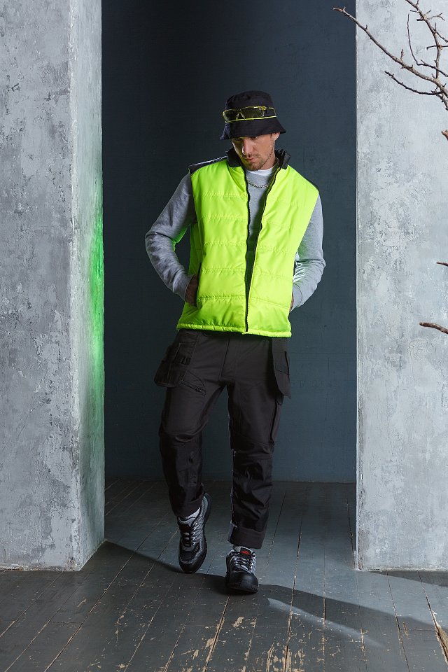 Жилет КОТПРОФИ утепленный лимон/черный - upload/resize_cache/iblock/d1f/uo2fi3om7xs0xfuh138bz7qe8ngyl80p/640_1002_1821712164bebe8964a3cb4f91f48bb72/Specodejda_lookbook_2_04_2443054