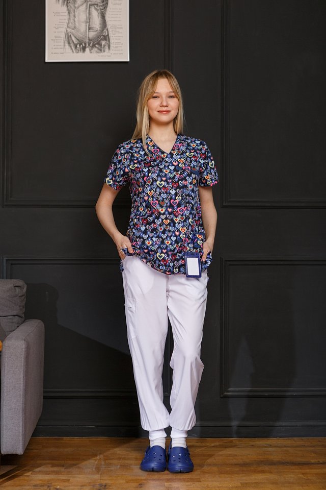 Блуза ЛИНДРЕД (Lindred) ОРИОН СТРЕЙЧ женская принт сердечки, рукав короткий - upload/resize_cache/iblock/d6a/td3mp47khxn3jxqohx85ks9a01j57r4d/640_1002_1821712164bebe8964a3cb4f91f48bb72/1