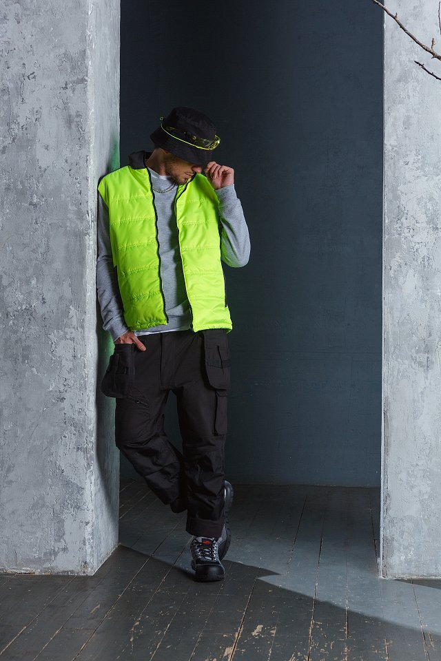 Жилет КОТПРОФИ утепленный лимон/черный - upload/resize_cache/iblock/f14/1ftp33l7avz7wcxumytyrjv56ey6lyud/640_1002_1821712164bebe8964a3cb4f91f48bb72/Specodejda_lookbook_2_04_2443057